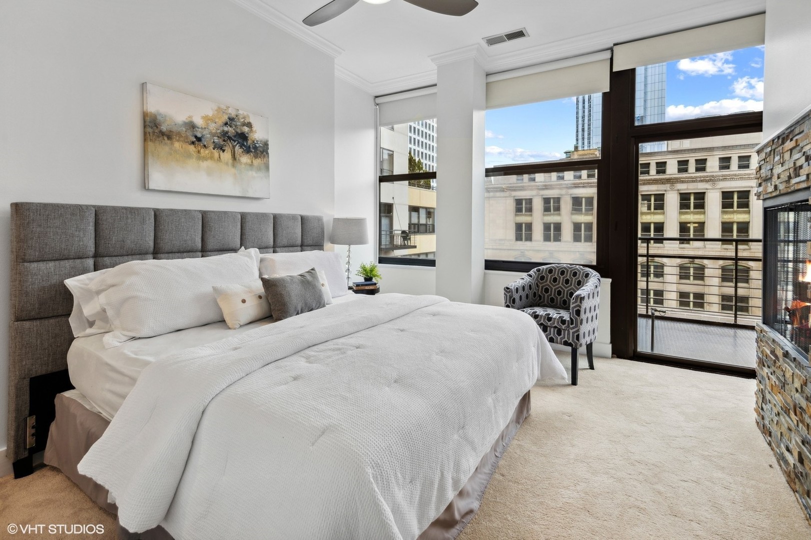 130 S Canal Street Unit: 822