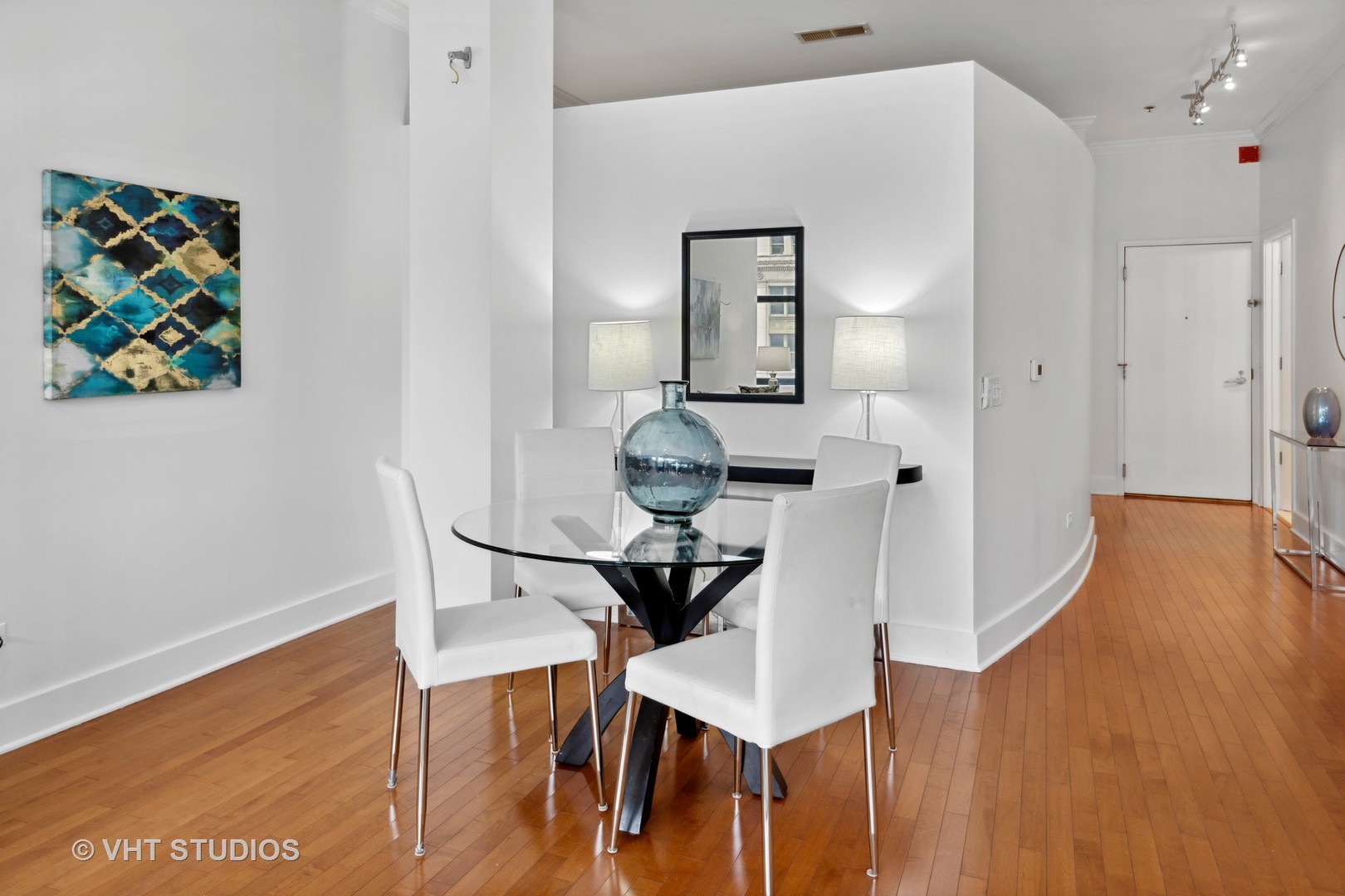 130 S Canal Street Unit: 822