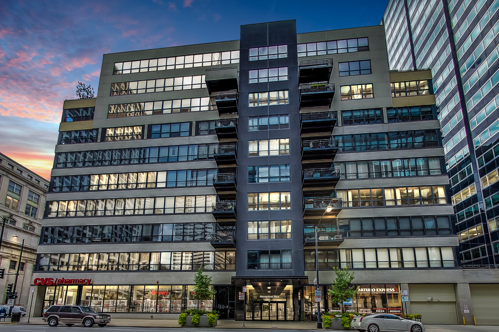 130 S Canal Street Unit: 424