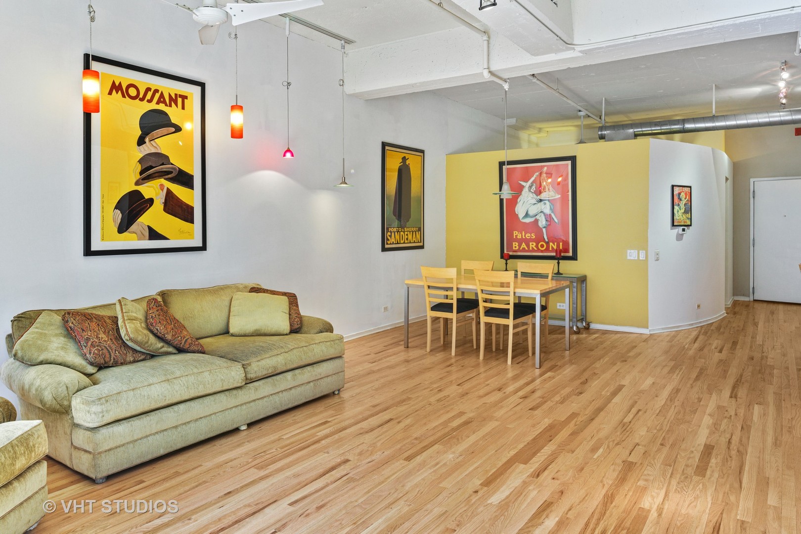 130 S Canal Street Unit: 424