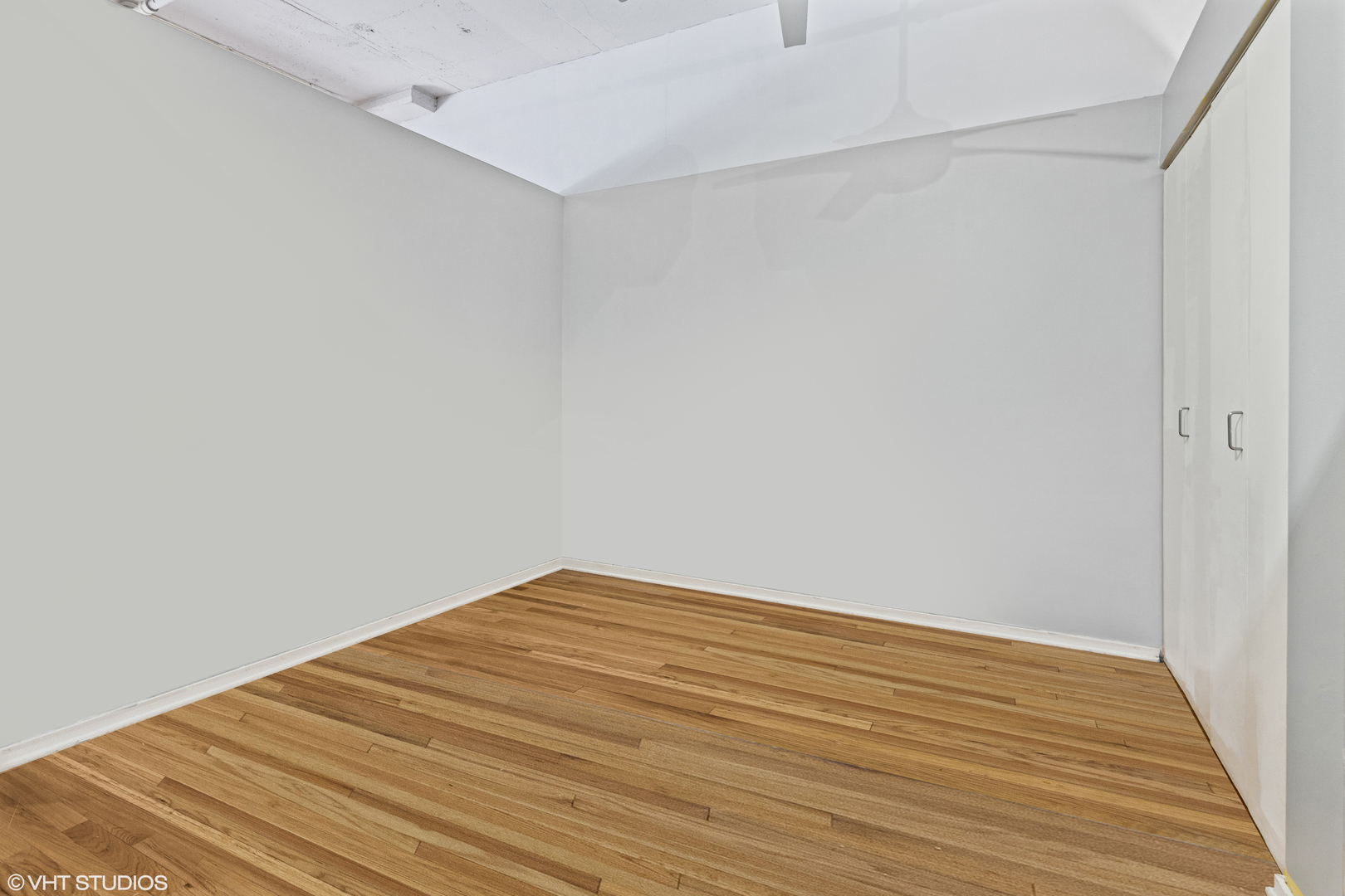 130 S Canal Street Unit: 424