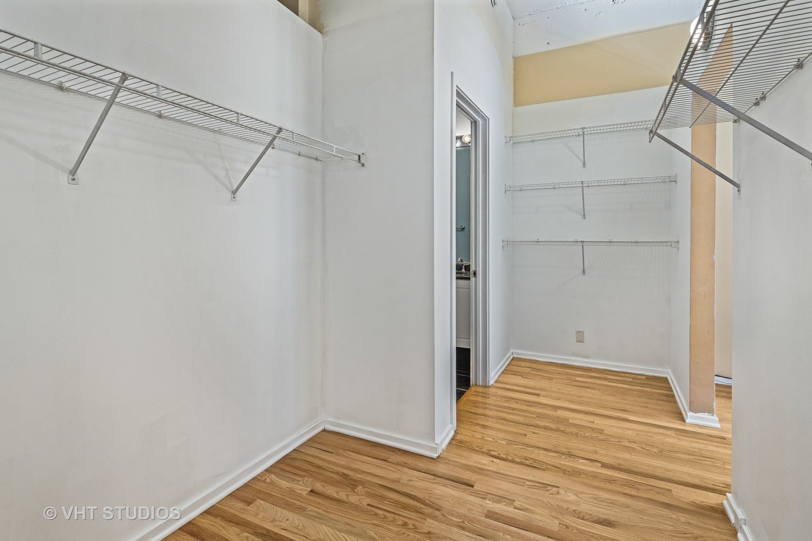 130 S Canal Street Unit: 424