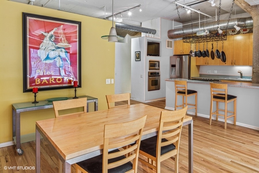 130 S Canal Street Unit: 424