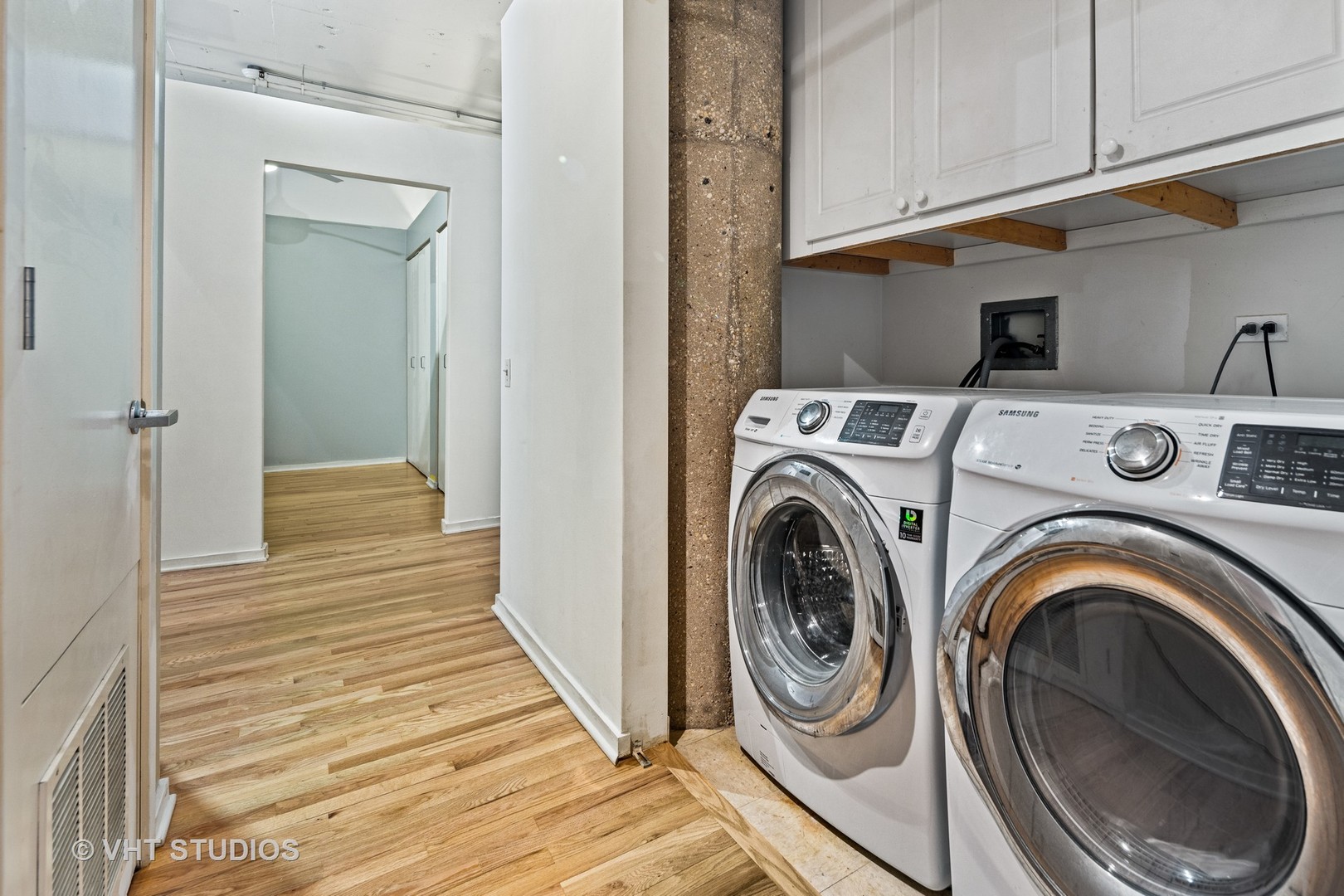 130 S Canal Street Unit: 424