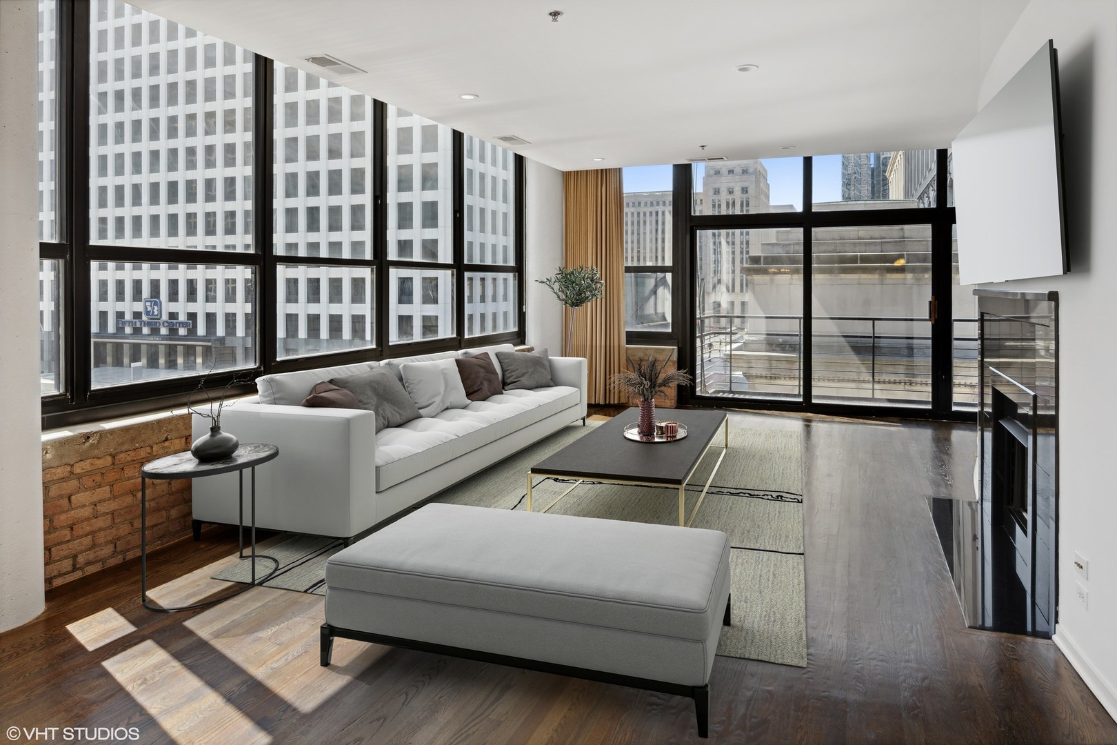 130 S CANAL Street Unit: 518