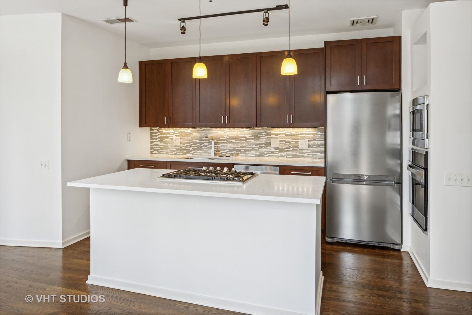 130 S CANAL Street Unit: 518