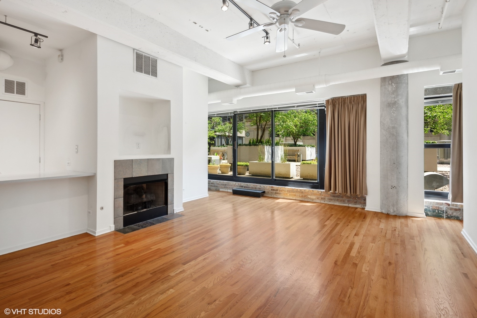 130 S CANAL Street Unit: 222