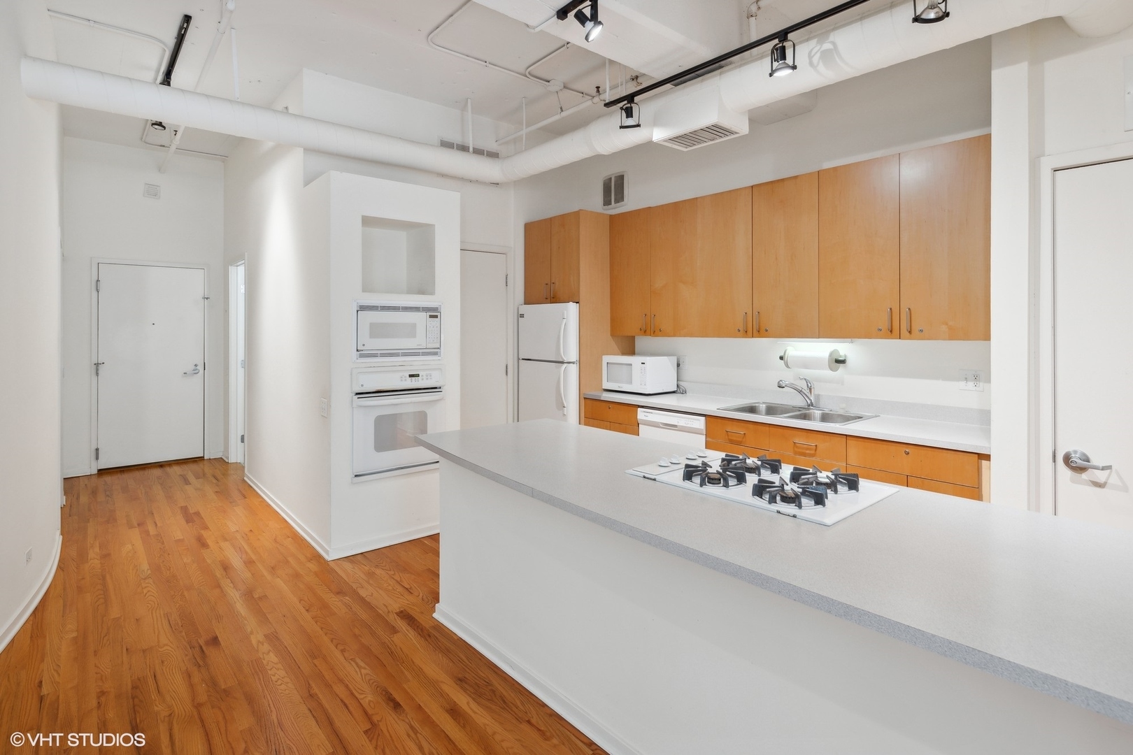 130 S CANAL Street Unit: 222