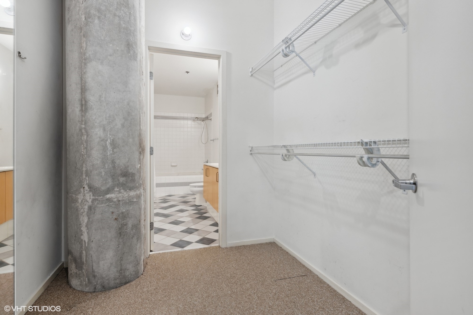 130 S CANAL Street Unit: 222