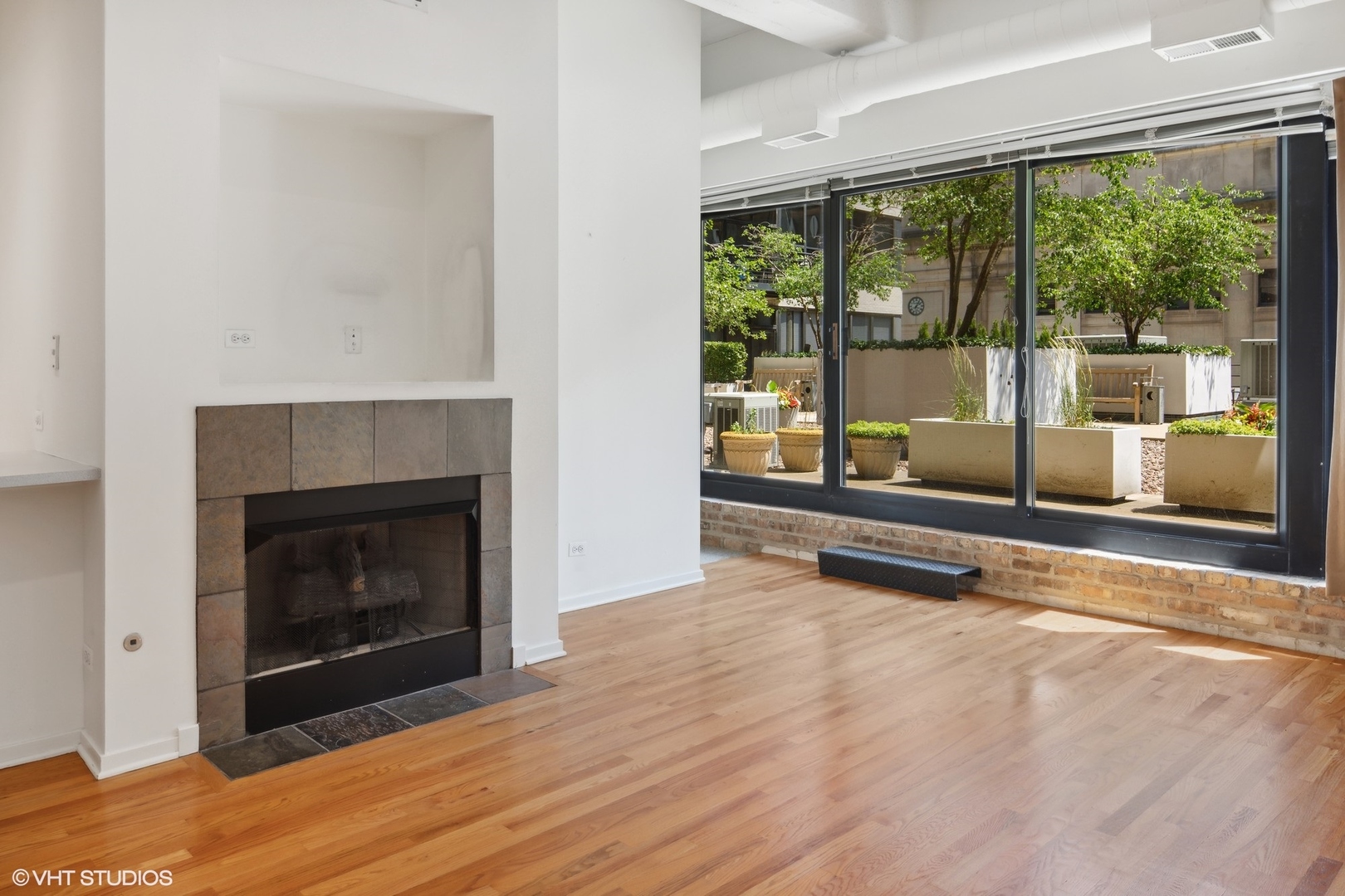 130 S CANAL Street Unit: 222