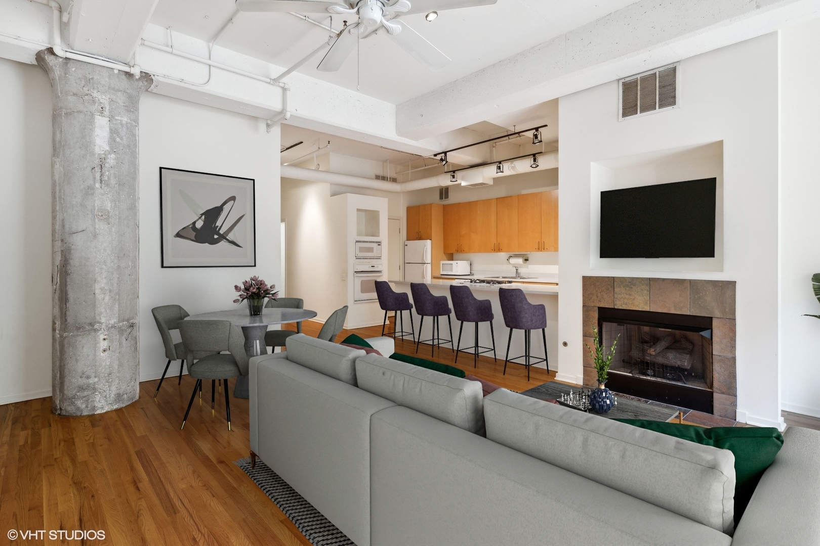 130 S CANAL Street Unit: 222