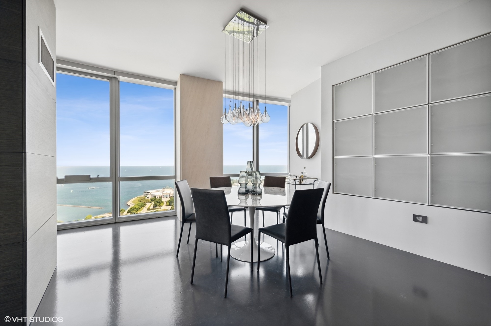 1211 S Prairie Avenue Unit: 3101