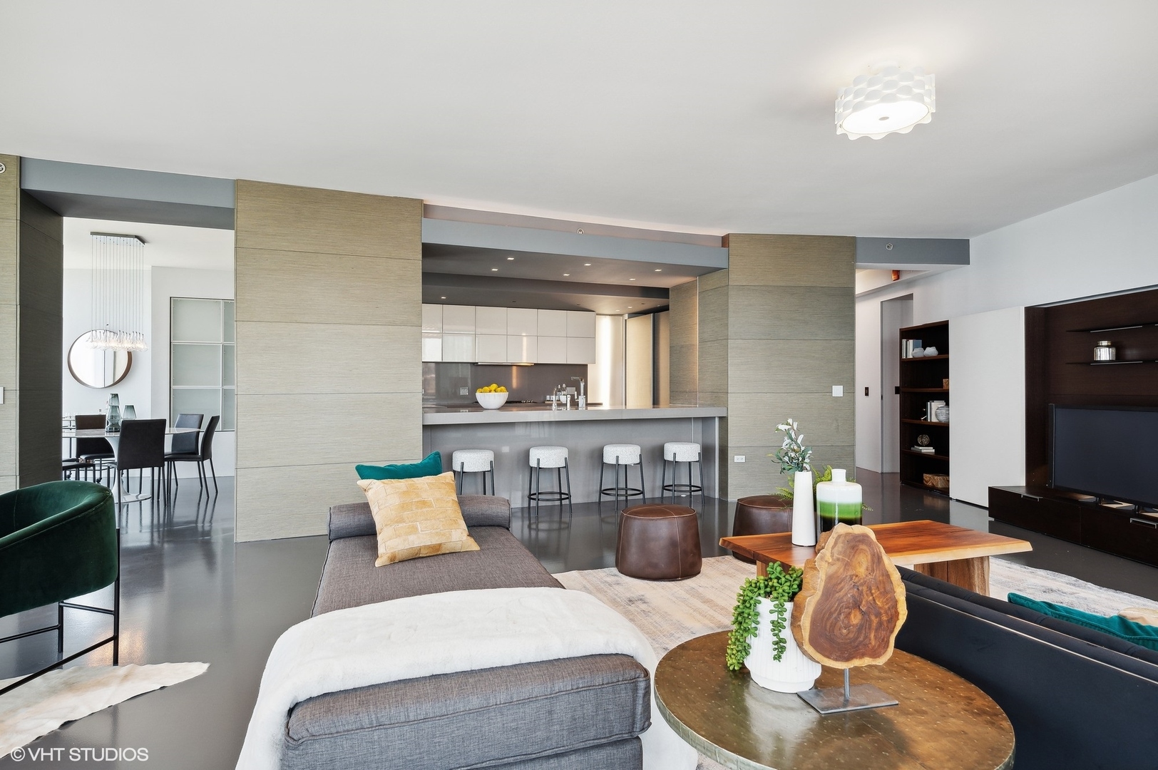 1211 S Prairie Avenue Unit: 3101