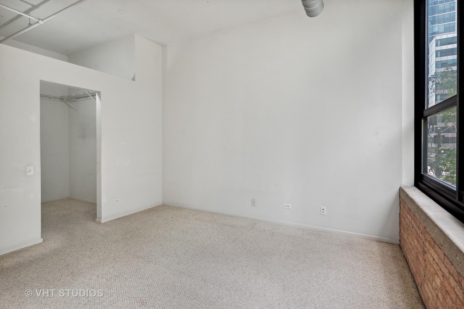 130 S Canal Street Unit: 204