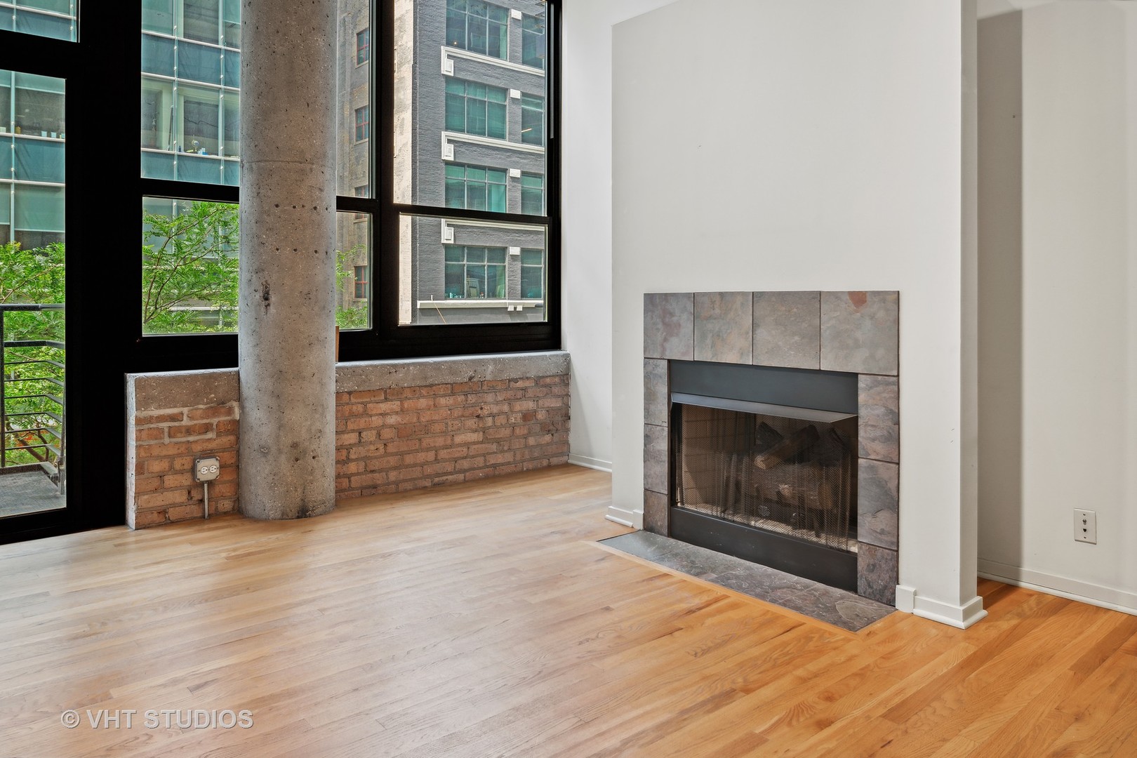 130 S Canal Street Unit: 204