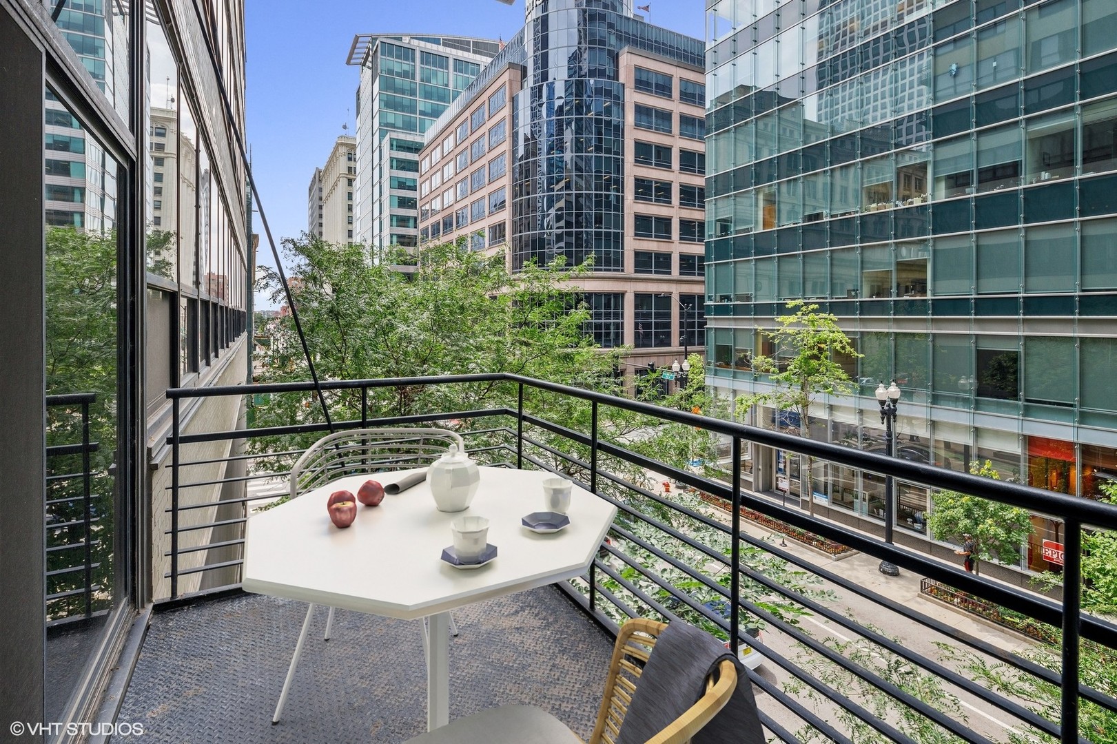 130 S Canal Street Unit: 204