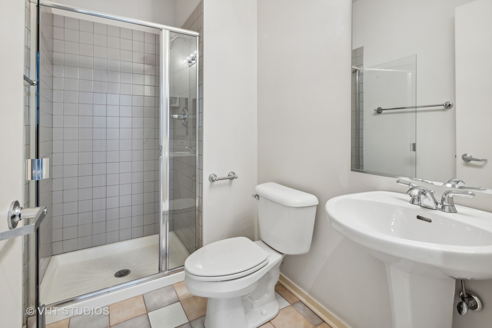 130 S Canal Street Unit: 204