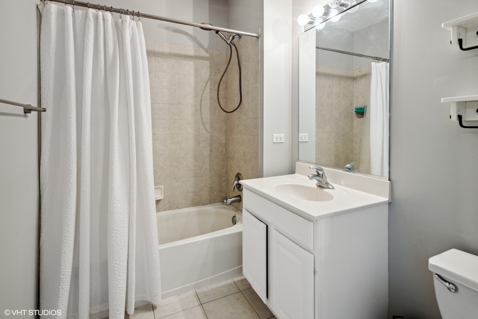 125 S Jefferson Street Unit: 2201