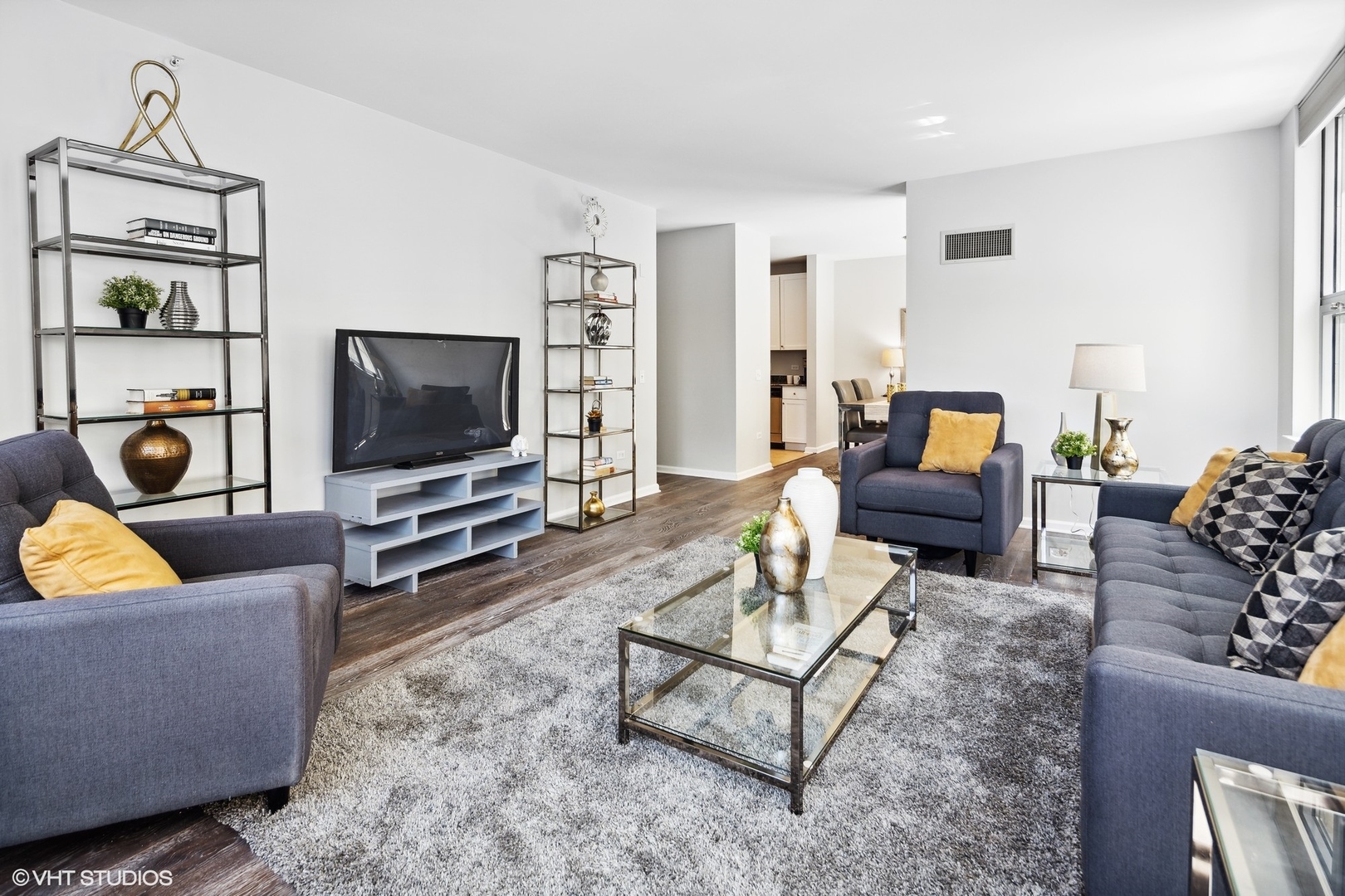 125 S Jefferson Street Unit: 609