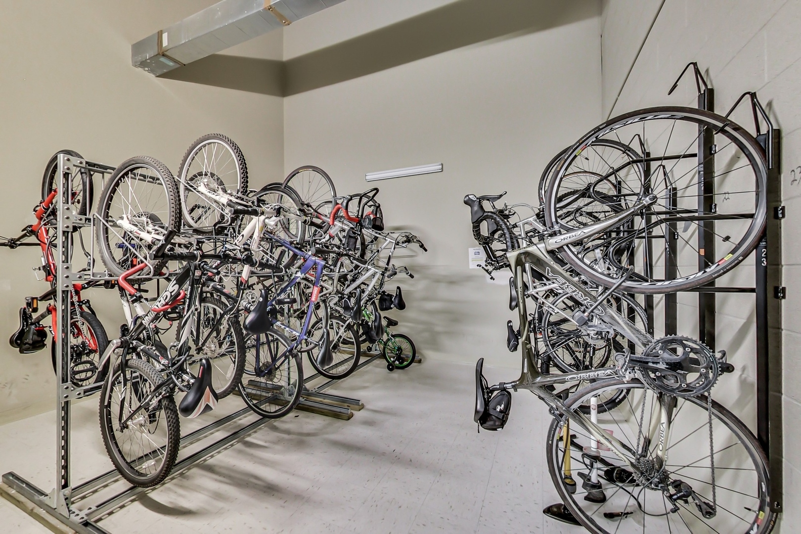 125 S Jefferson Street Unit: 2409