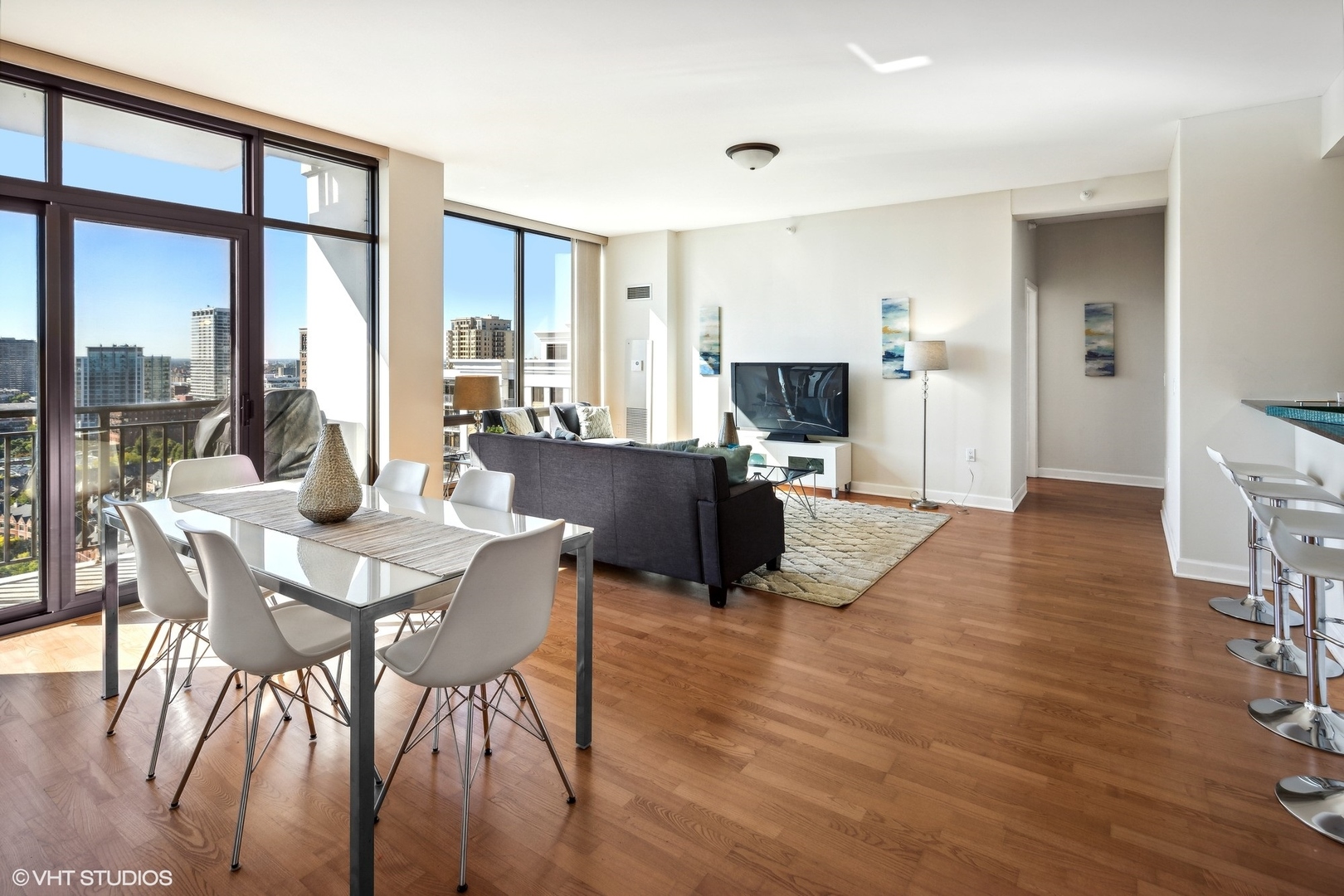 233 E 13th Street Unit: 2107