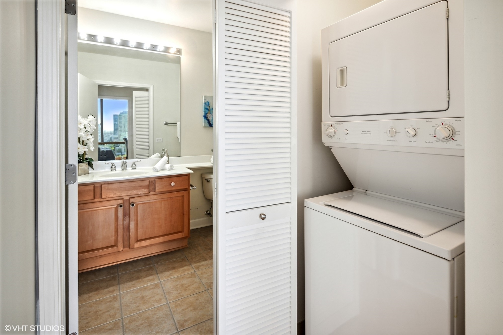 233 E 13th Street Unit: 2107