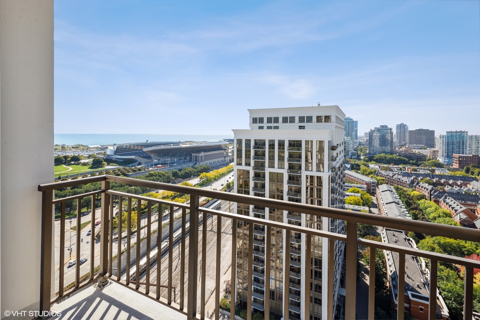 233 E 13th Street Unit: 2107