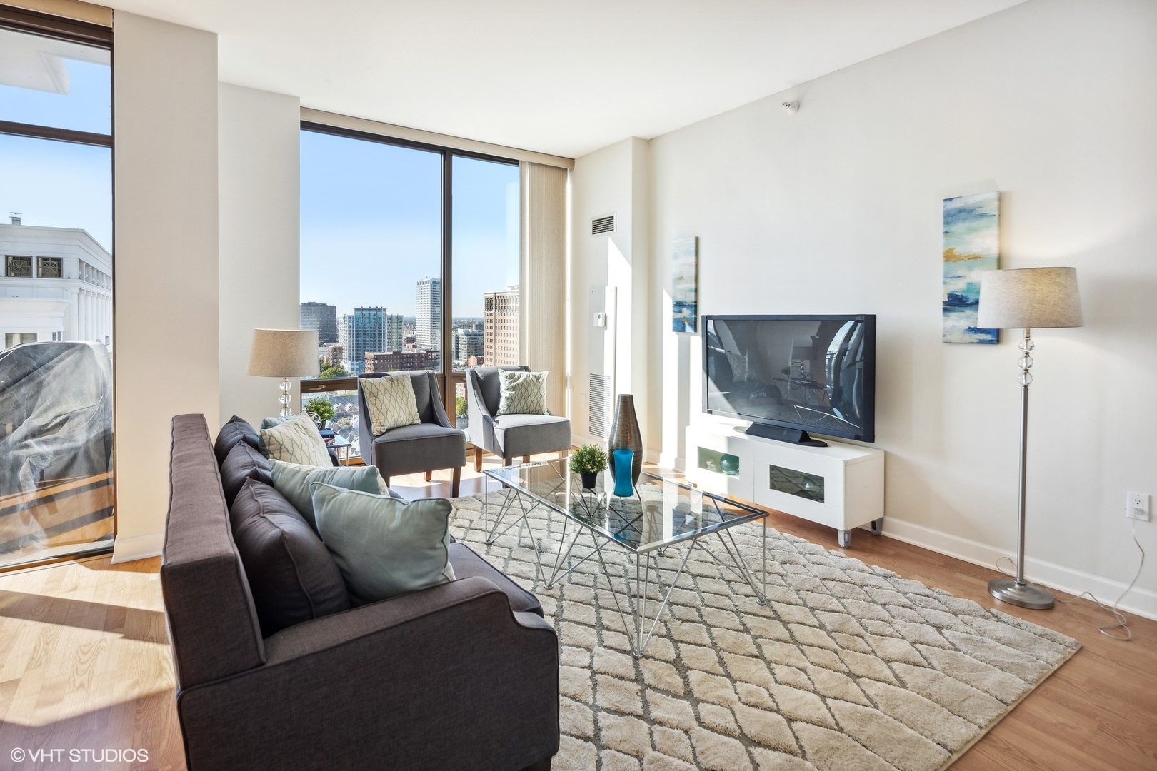 233 E 13th Street Unit: 2107