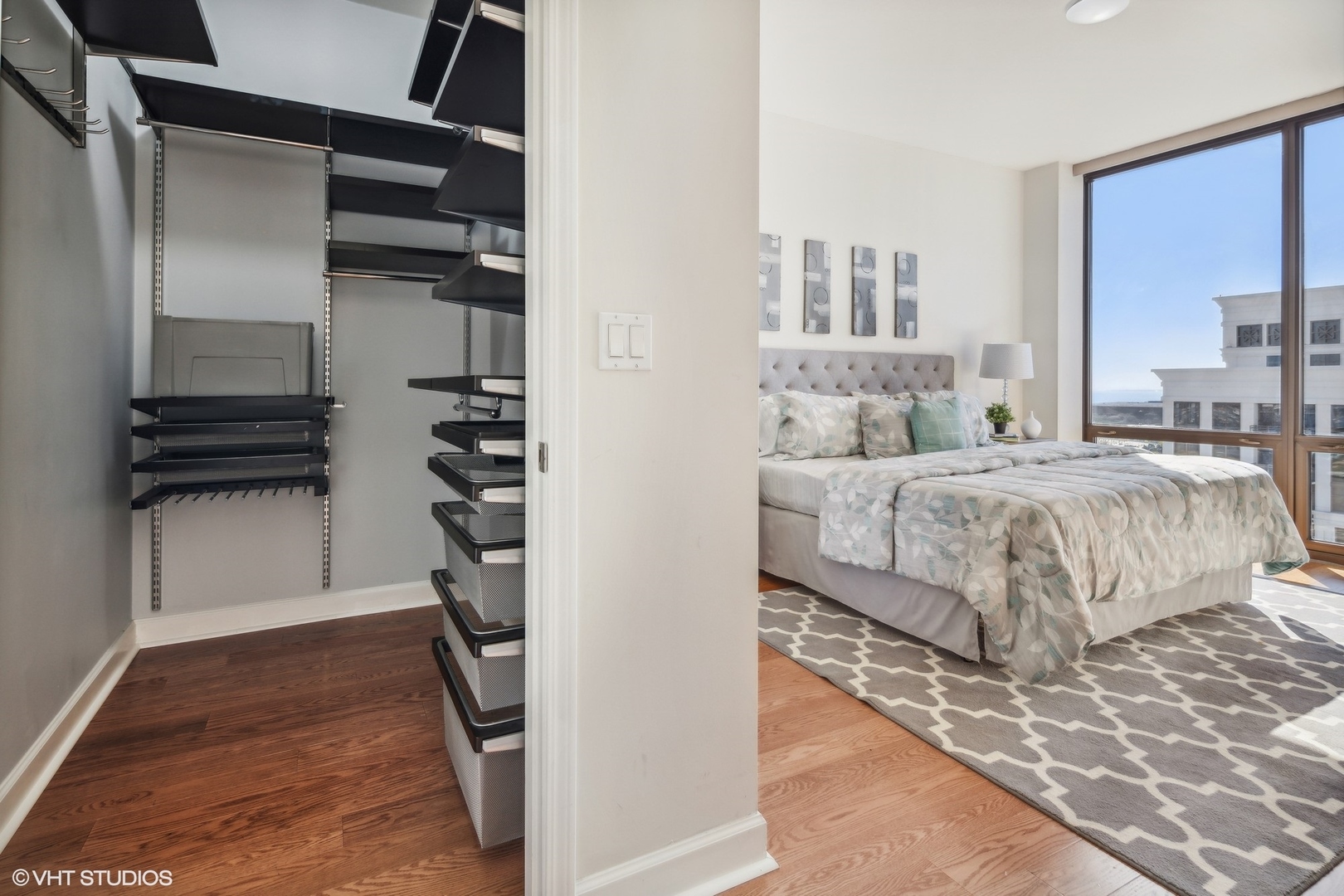 233 E 13th Street Unit: 2107