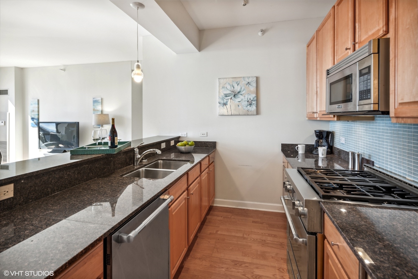 233 E 13th Street Unit: 2107