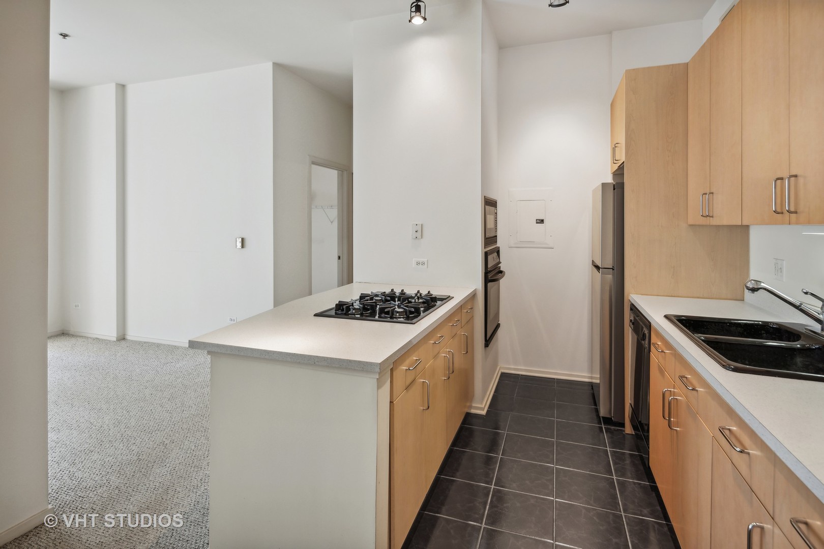 130 S Canal Street Unit: 721