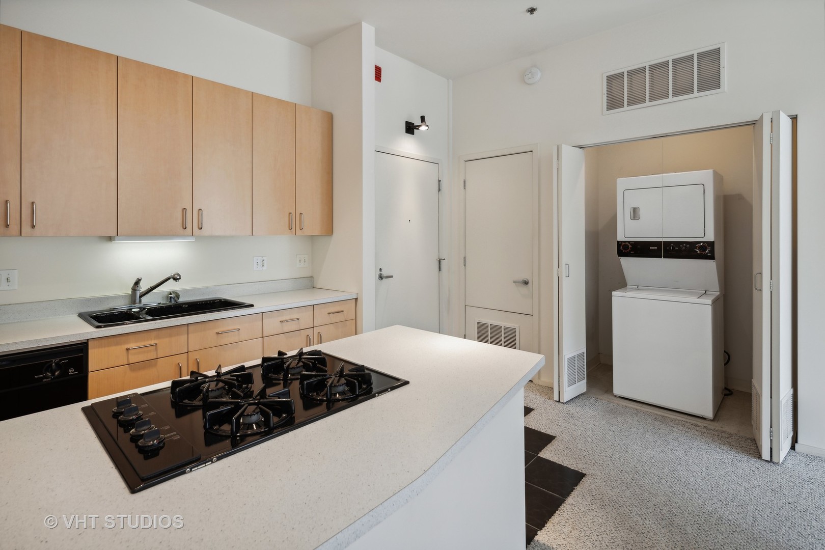 130 S Canal Street Unit: 721