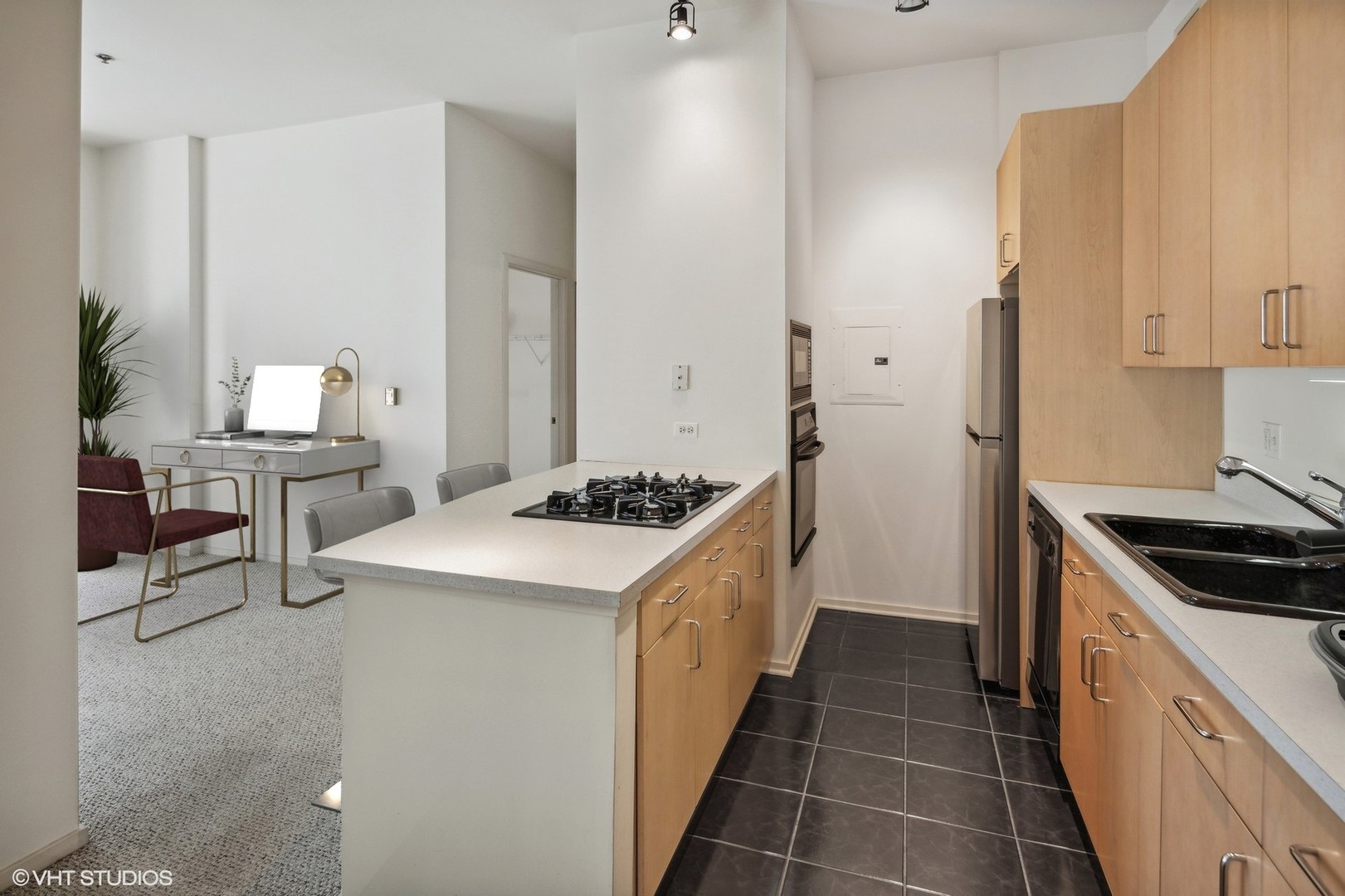 130 S Canal Street Unit: 721