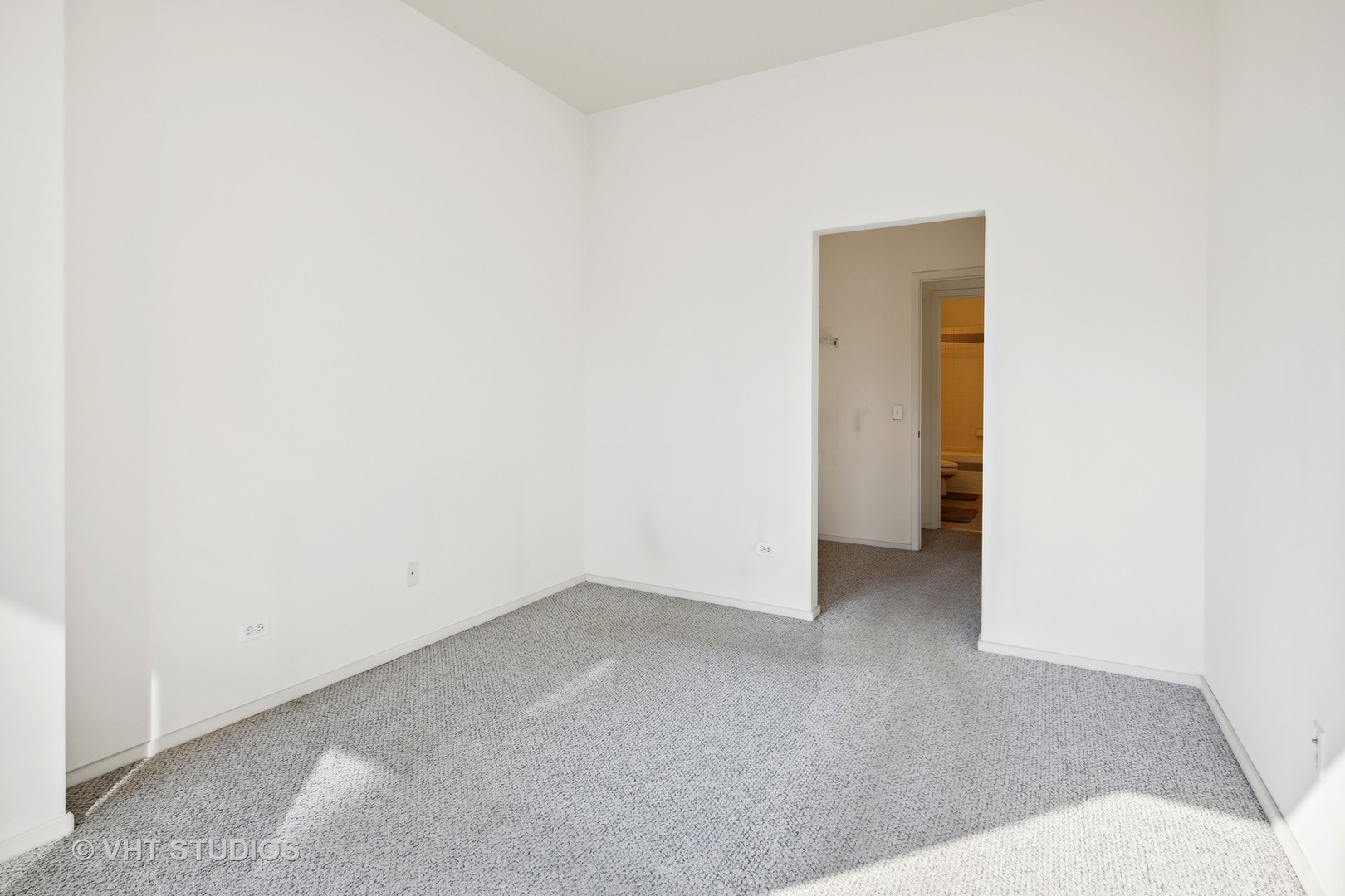 130 S Canal Street Unit: 721