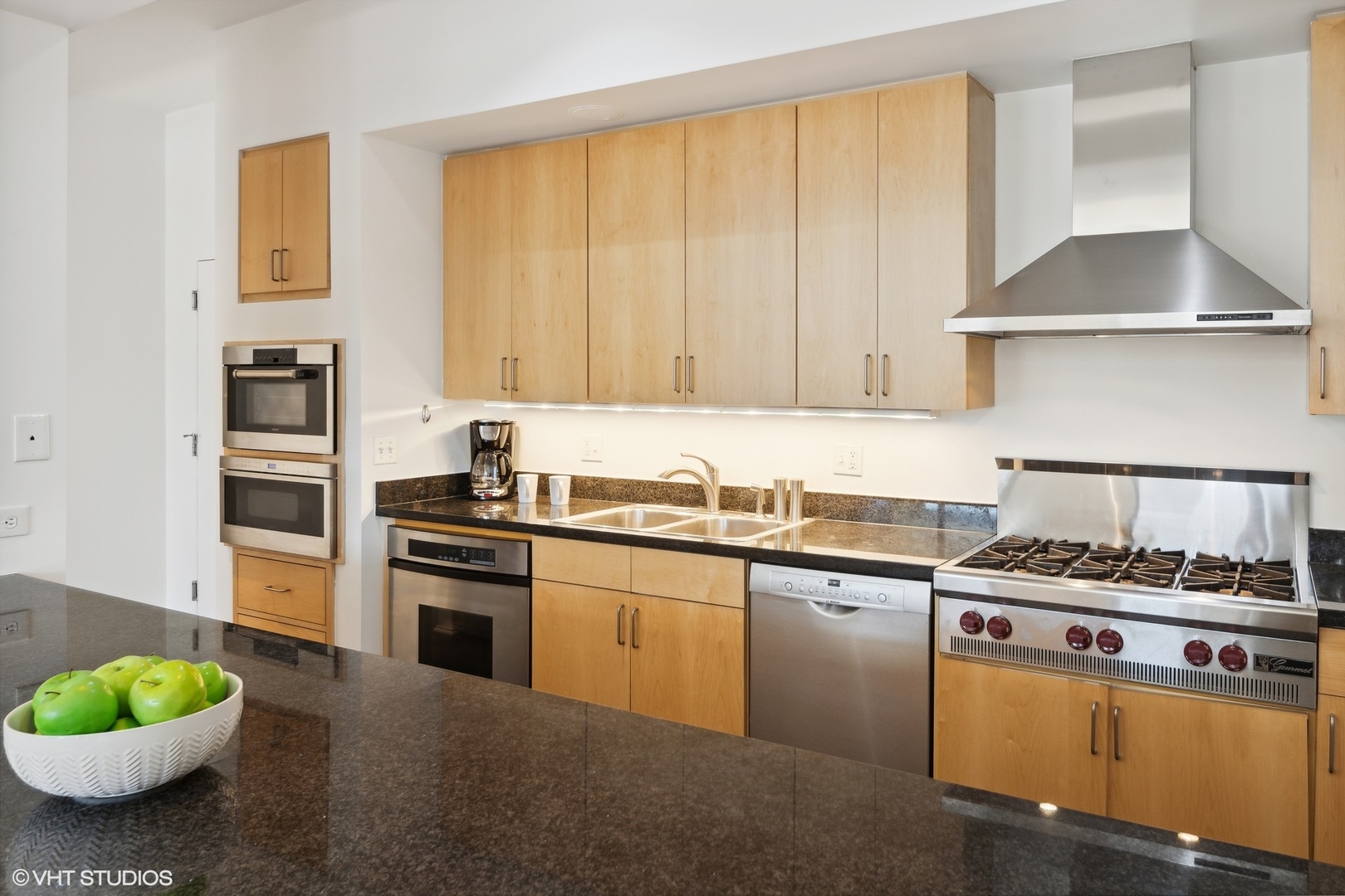 130 S Canal Street Unit: 10T