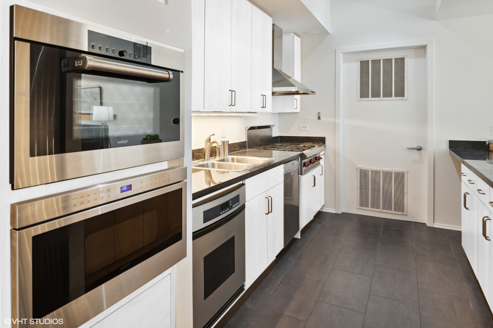 130 S Canal Street Unit: 10T