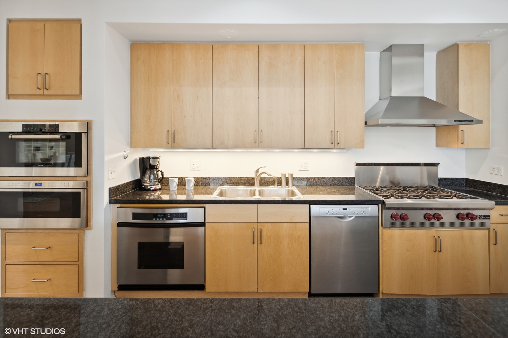 130 S Canal Street Unit: 10T