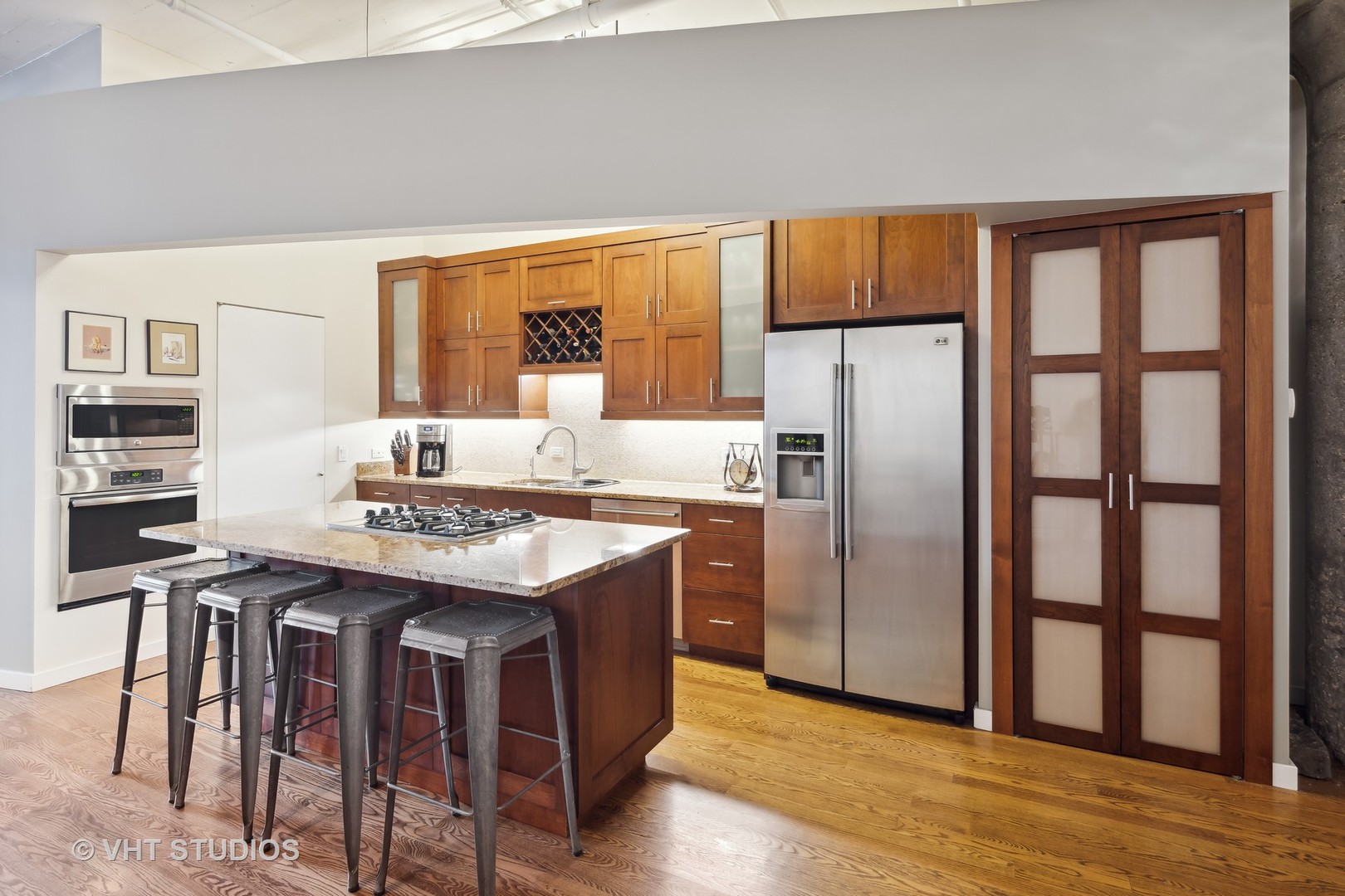 728 W Jackson Boulevard Unit: 602