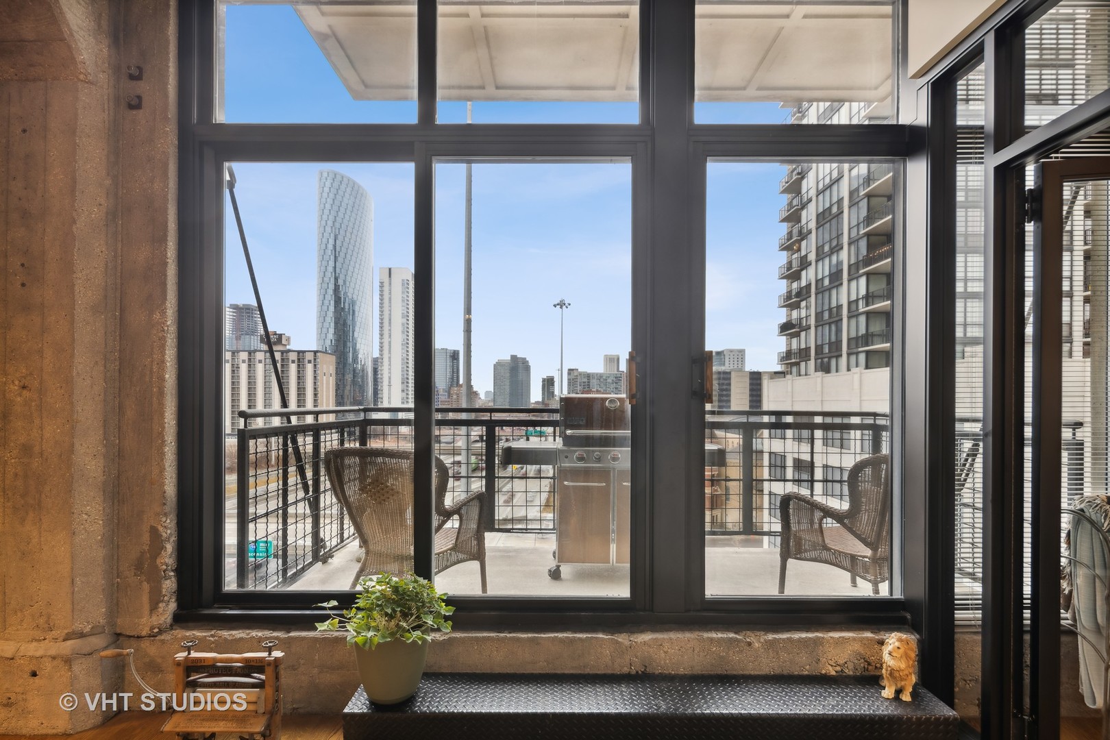 728 W Jackson Boulevard Unit: 602