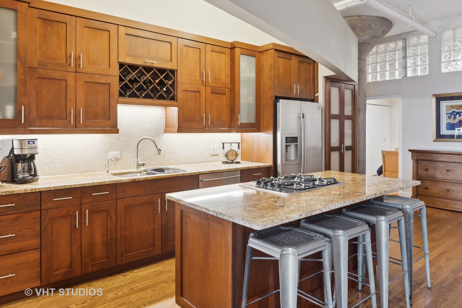 728 W Jackson Boulevard Unit: 602