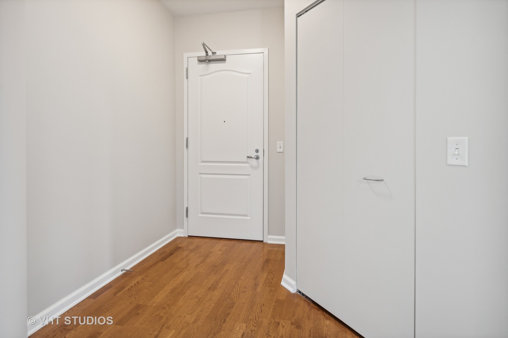 125 S JEFFERSON Street Unit: 902