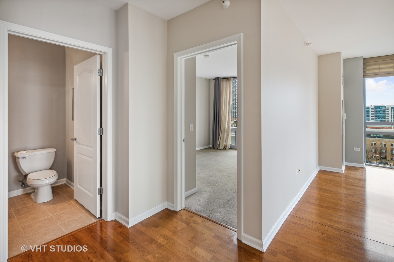 125 S JEFFERSON Street Unit: 902