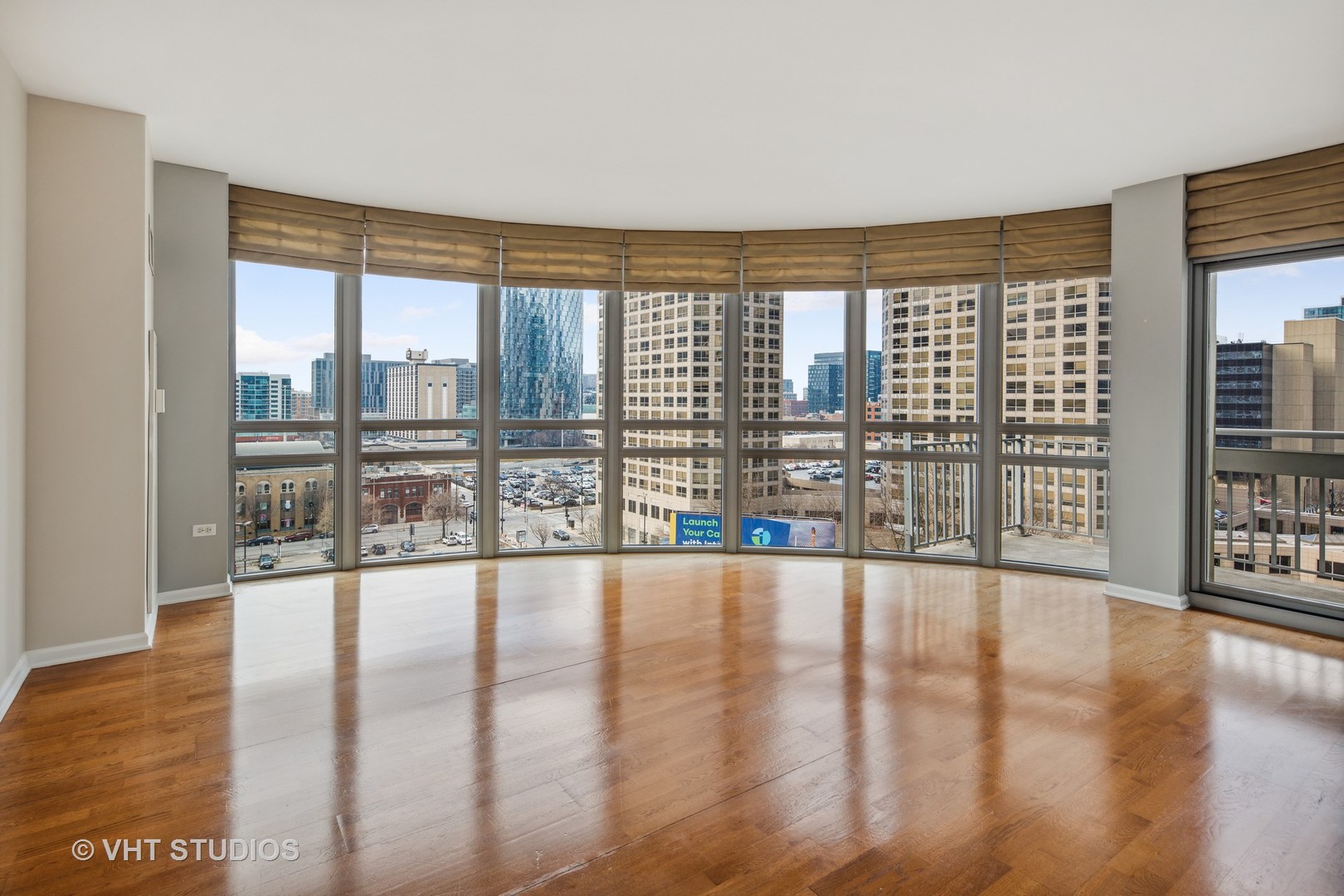 125 S JEFFERSON Street Unit: 902