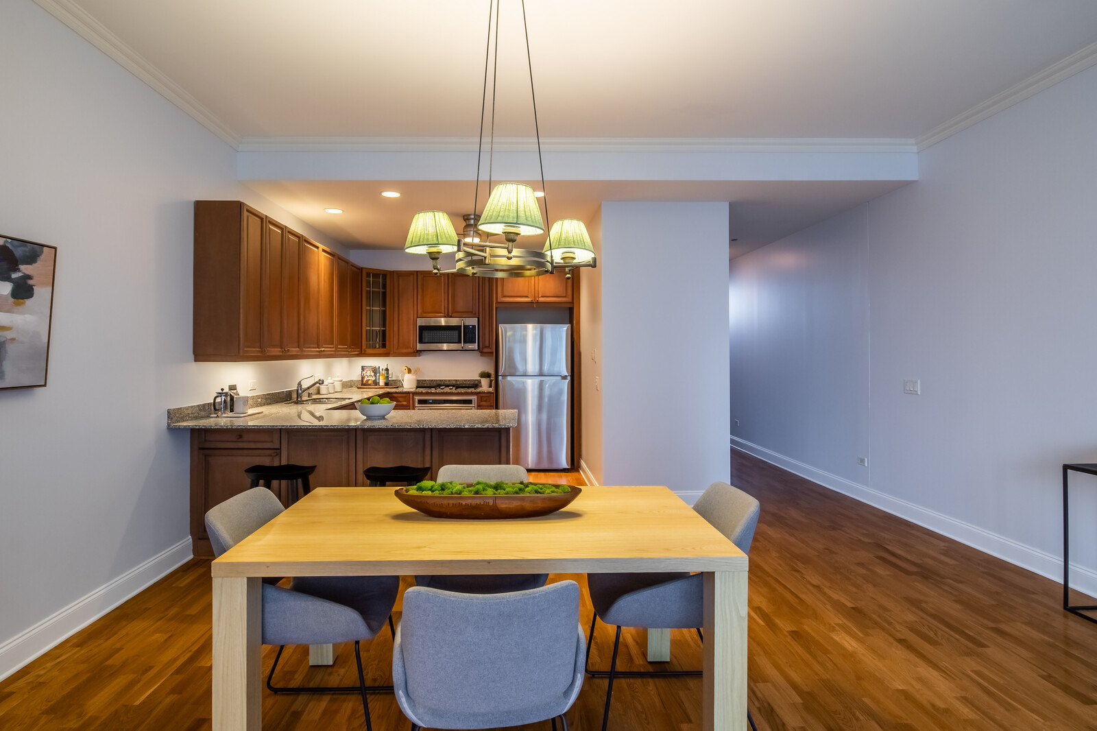 333 N Canal Street Unit: 1302