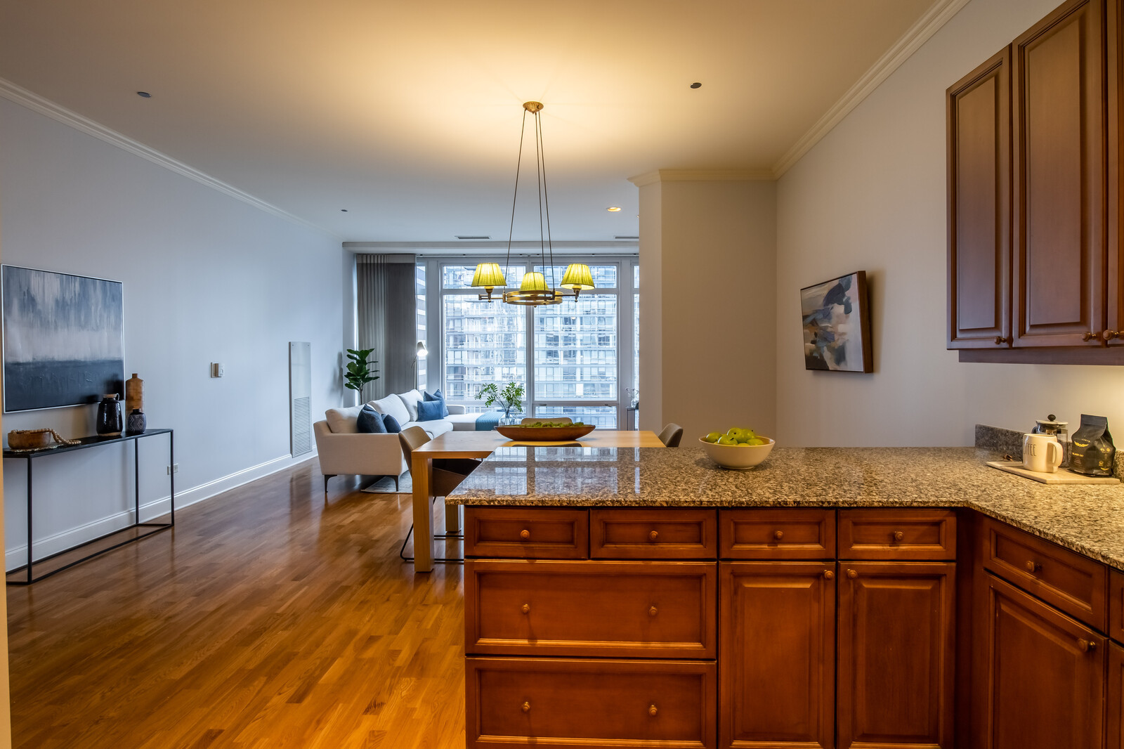333 N Canal Street Unit: 1302