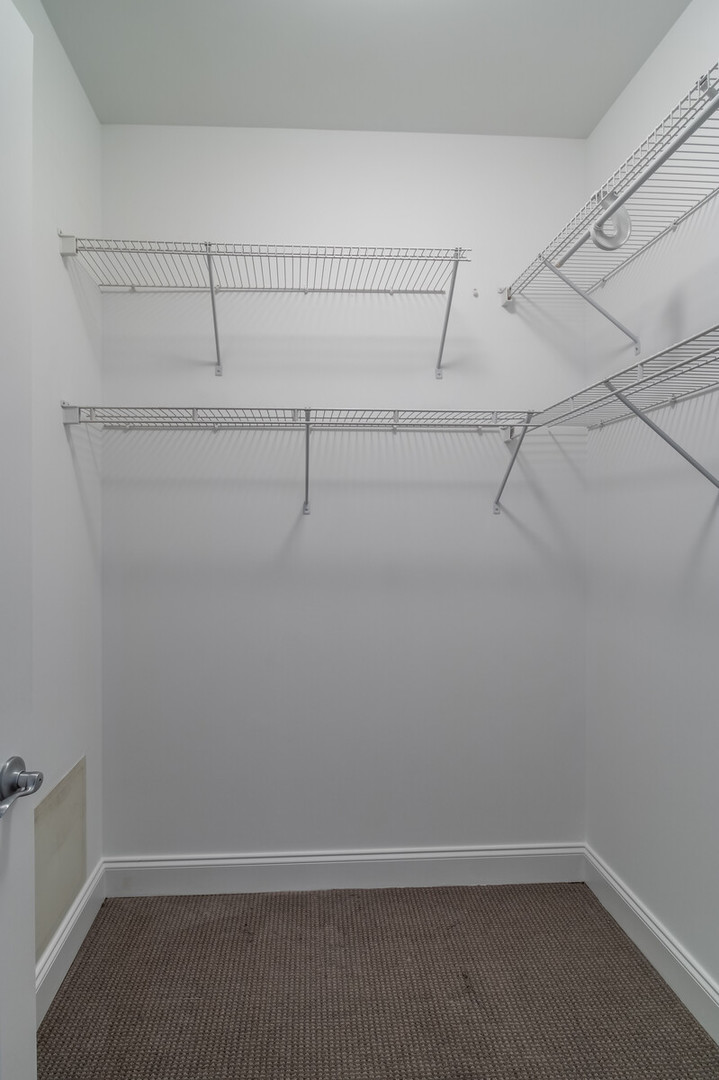 333 N Canal Street Unit: 1302