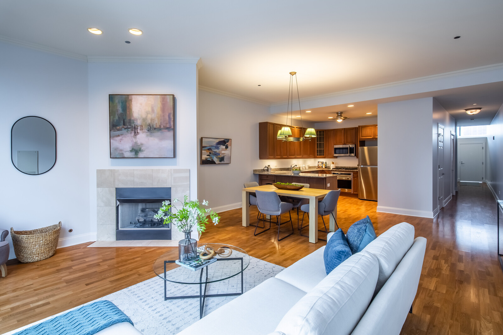 333 N Canal Street Unit: 1302