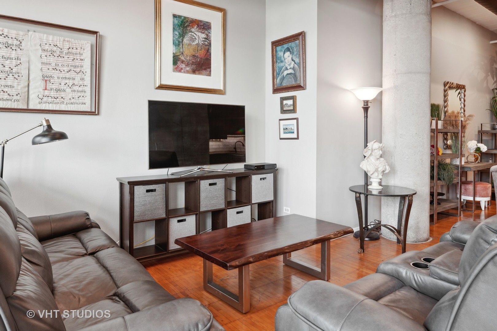 728 W Jackson Boulevard Unit: 1005