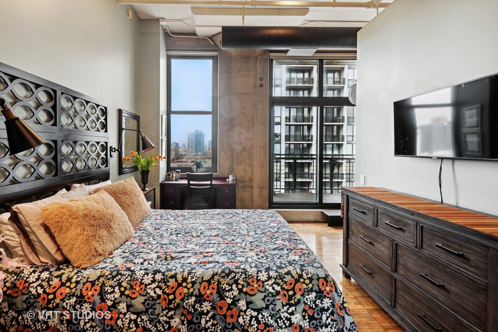 728 W Jackson Boulevard Unit: 1005