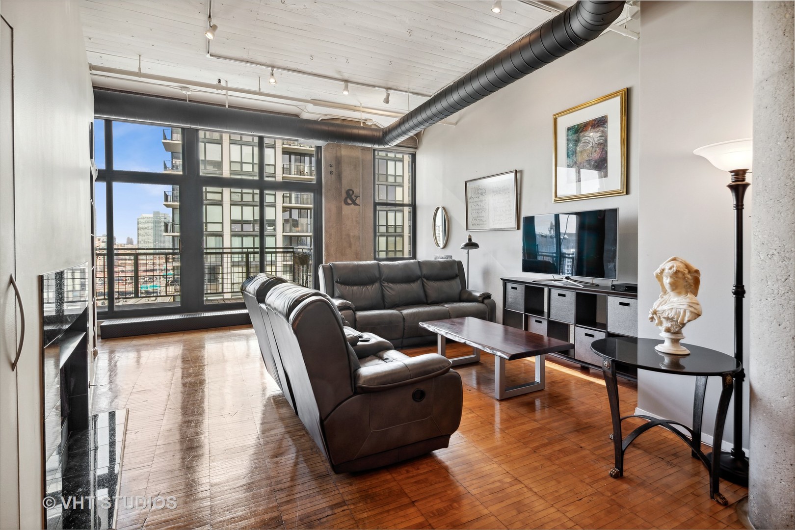 728 W Jackson Boulevard Unit: 1005